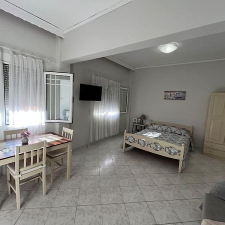 Studio Apartment In Νέα Καρβάλη Εξωτερικό φωτογραφία