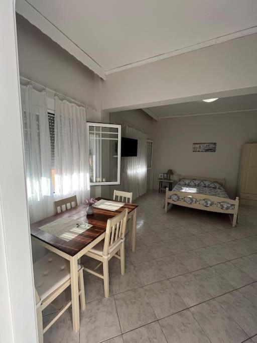 Studio Apartment In Νέα Καρβάλη Εξωτερικό φωτογραφία